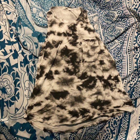 Tank top - Picture 1 of 1